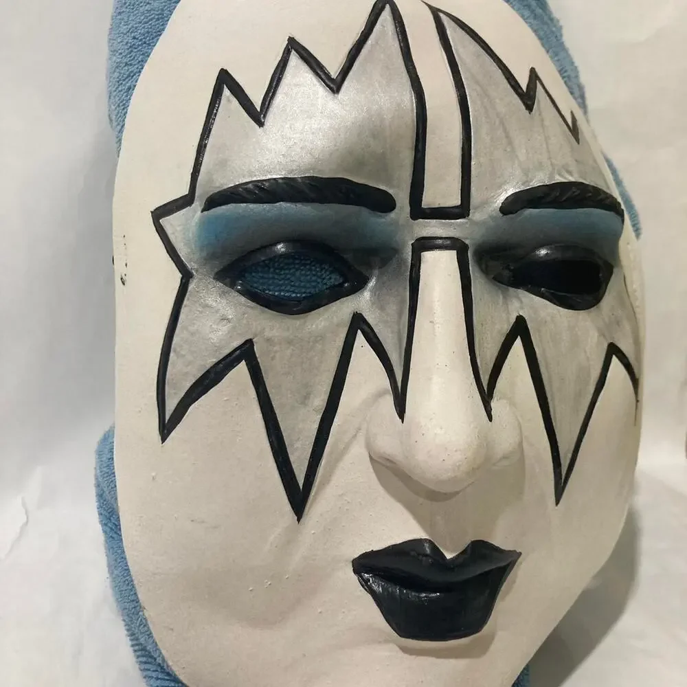 Kiss the spaceman halloween
